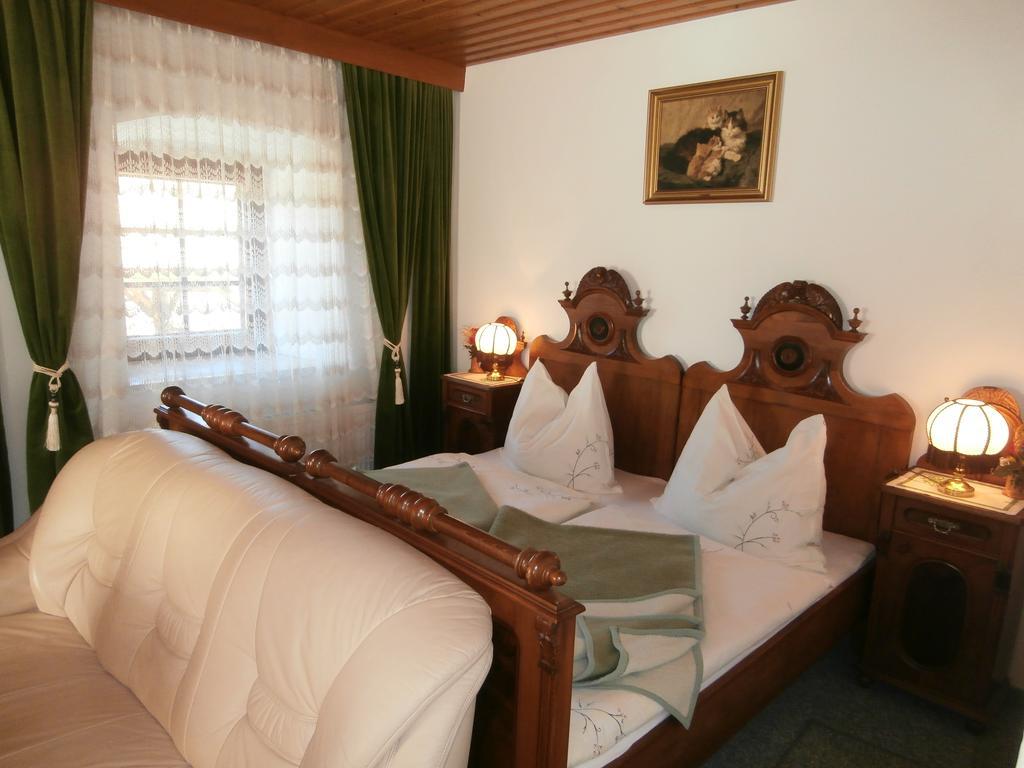 Gasthof Zum Loewen Sankt Jakob im Lesachtal Bagian luar foto
